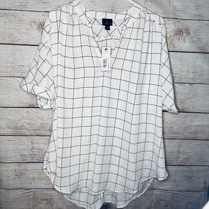 Women’s Worthington white and black grid patterned blouse, NWT